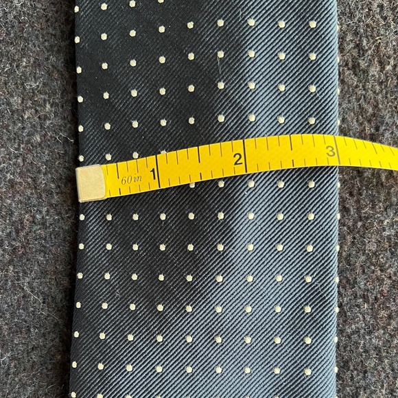 Silk Neck Tie - Picture 3 of 5